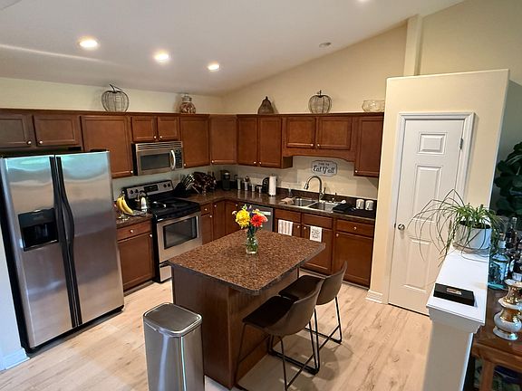 5th image of 1331 Russell Springs Dr