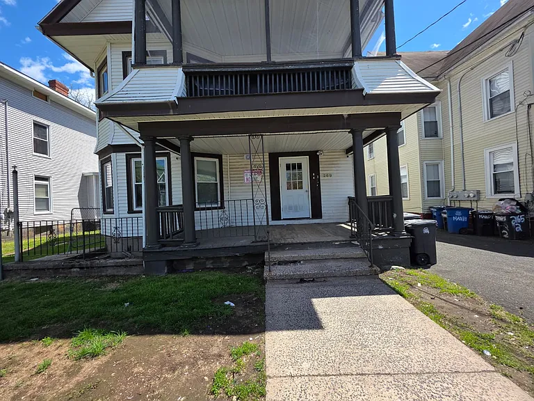269 Norton St #2 — Photo 6