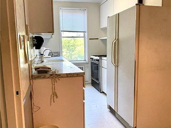 2nd image of 2675 Ocean Ave APT 3E