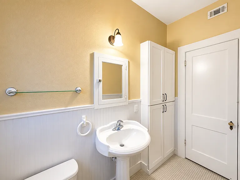 1818 Church St #2 — Photo 11