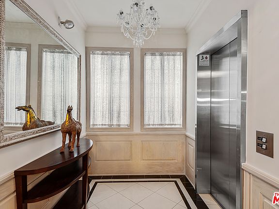 4th image of 403 N Palm Dr #2