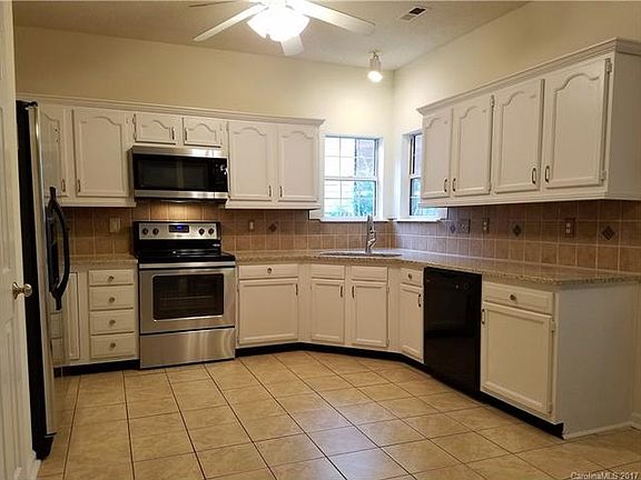 4th image of 7207 Scarlet Runner Dr #64