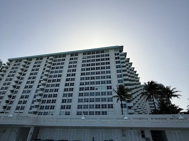 2899 Collins Ave #1022 — Photo 35