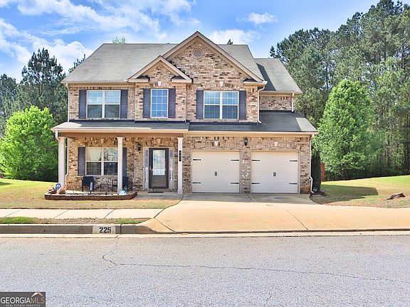 3rd image of 225 Christopher Michael Ln