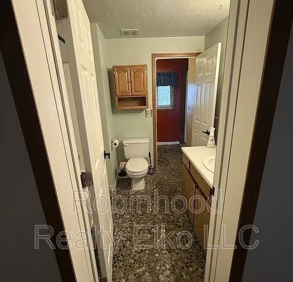 942 Bronco Dr — Photo 23