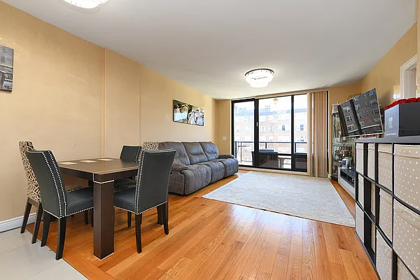 Rented by Winzone Realty Inc | media 30