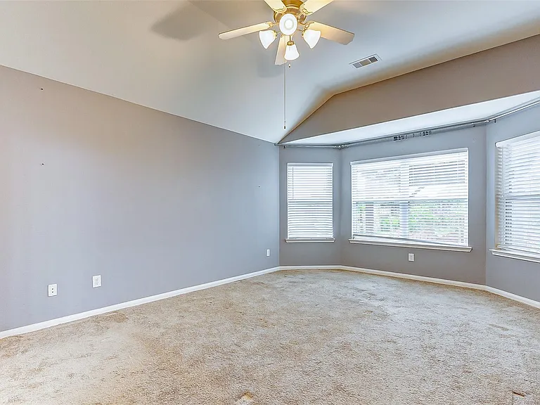 9419 Sparrow Creek Ct — Photo 6