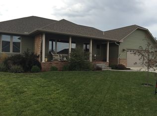 1207 Robin Dr, McPherson, KS 67460
