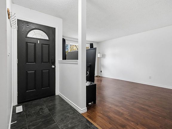 5th image of 61 Chappel Dr