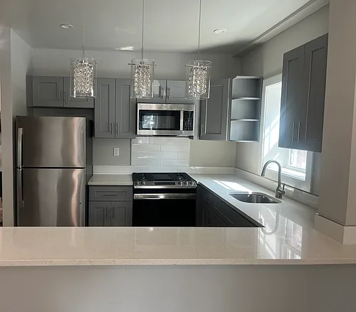 1019 Sutter Ave #1 Photo 1