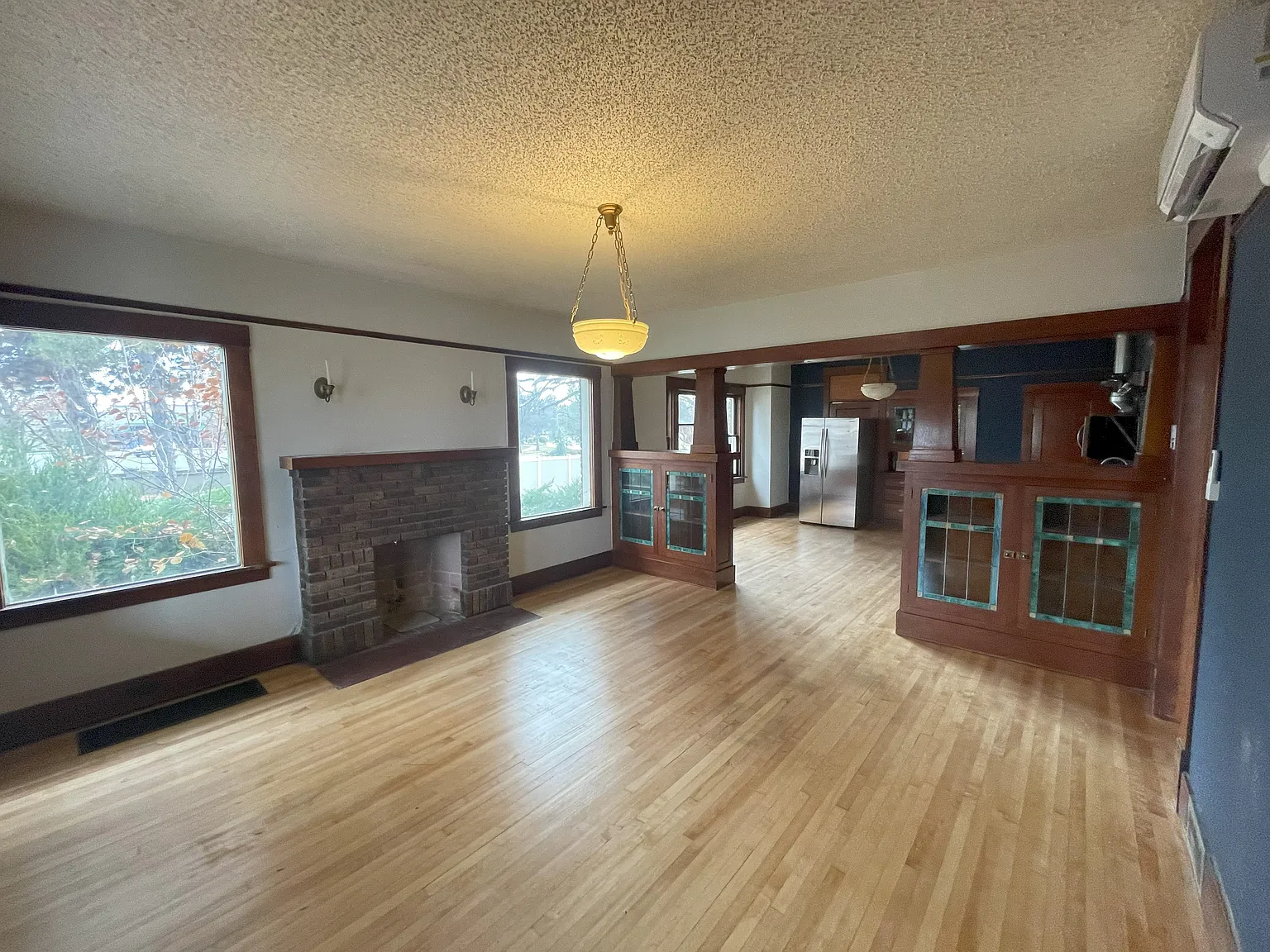 2 bed, 900 sqft, $1,550 — Photo 2