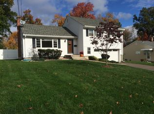 155 Bunce Rd, Wethersfield, CT 06109