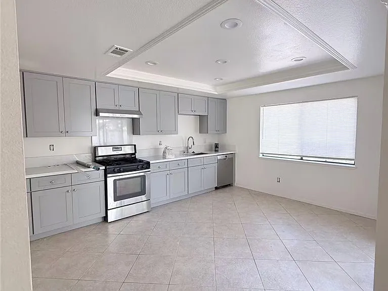 1360 N Hacienda Dr — Photo 5