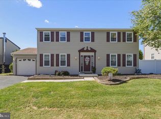 1527 Barnswallow Dr, Bensalem, PA 19020