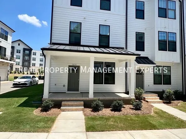 12110 Storm Ln, Charlotte, NC