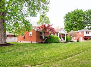 8316 Ende Ln, Louisville, KY 40219