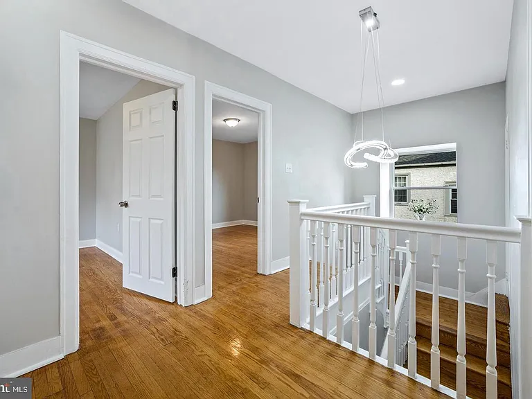 541 E Church Rd — Photo 17