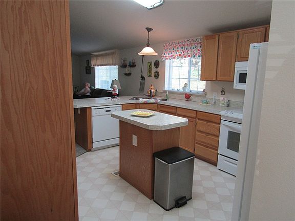 2nd image of 1807 137th St E