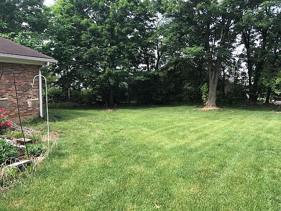 5th image of 106 Lindenwood Ln