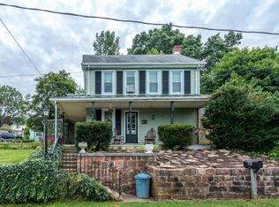 736 Maple St, Lititz, PA 17543