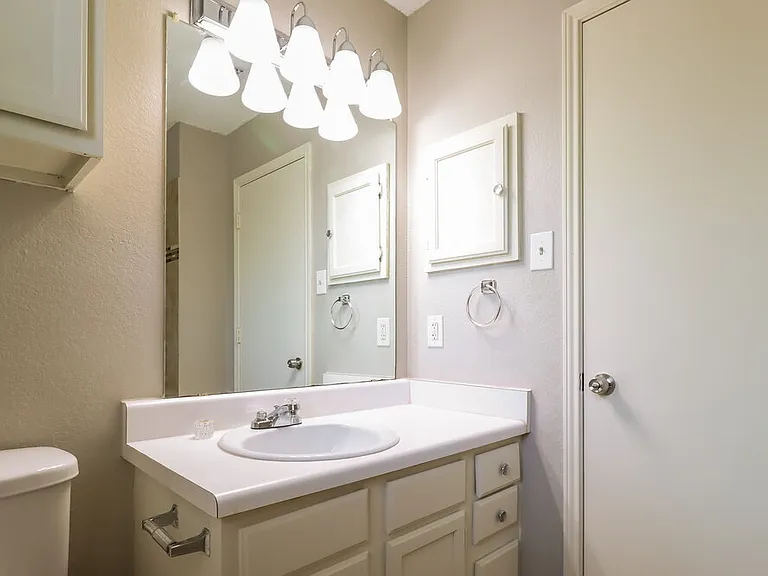 4803 Glen Valley Dr — Photo 15