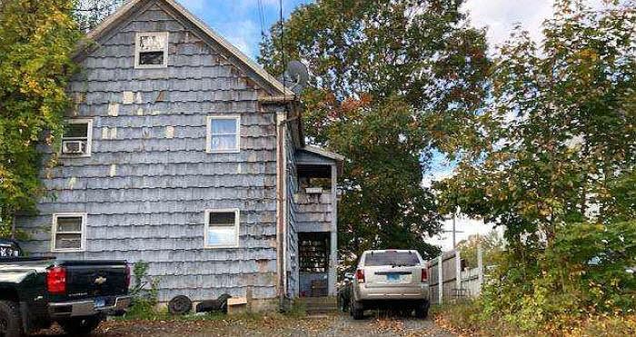 1st image of 15 Burnham St