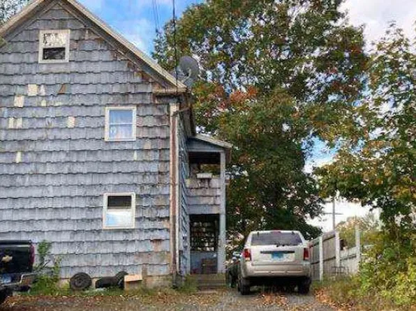 15 Burnham St, Terryville, CT 06786