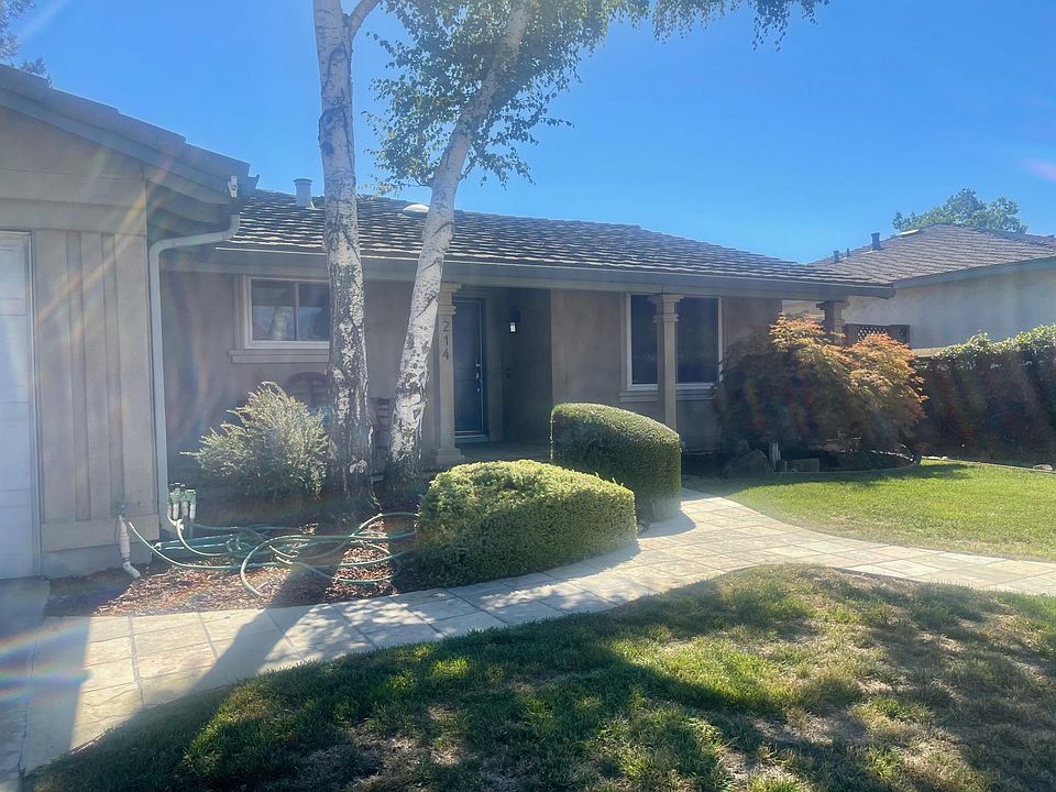 1st image of 214 Arequipa Ct