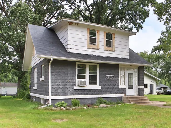 415 1st St SW, Crosby, MN 56441