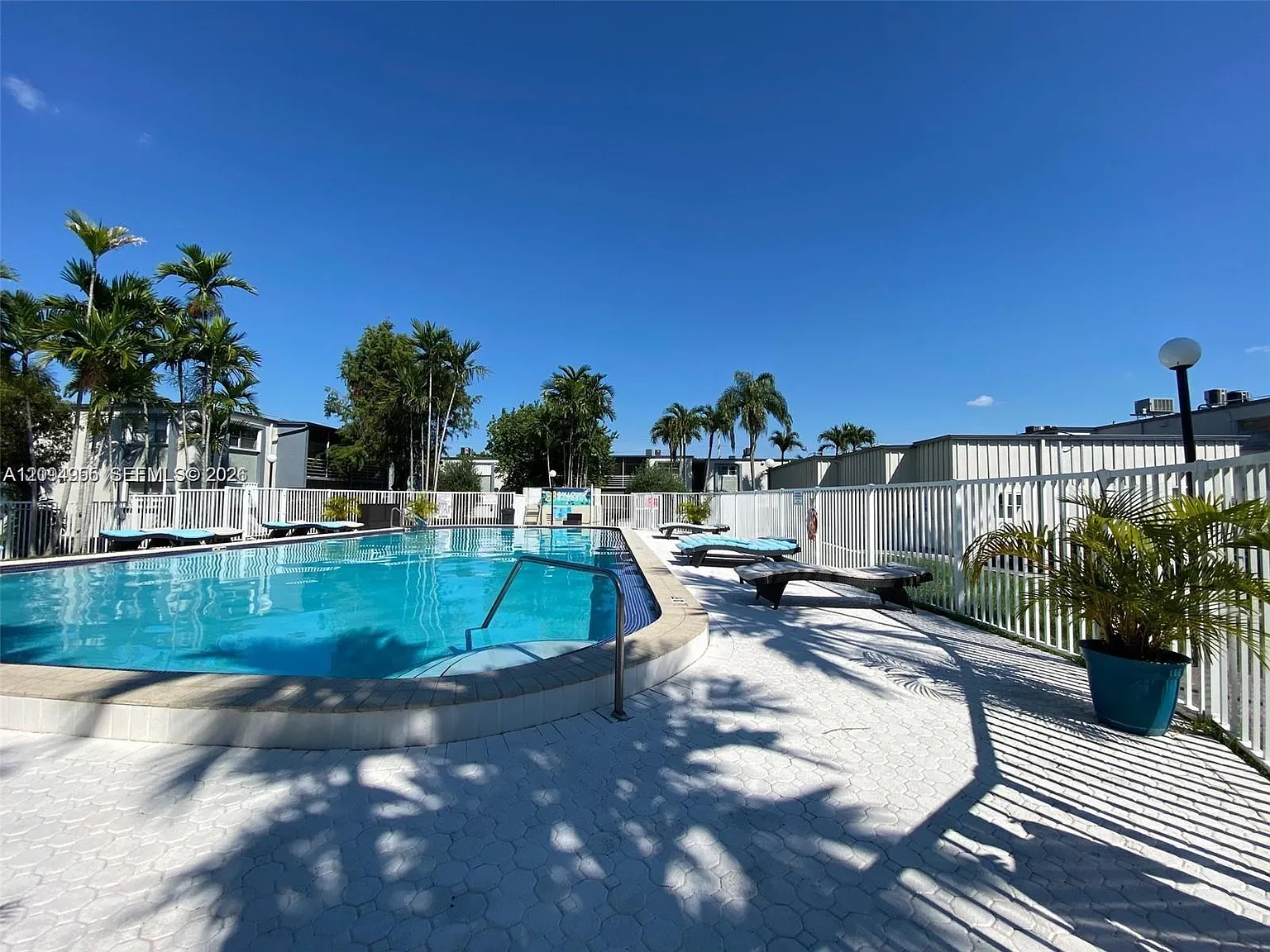 Galloway Gardens Condo — Photo 3