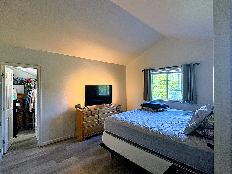 8793 Hirasaki Ct — Photo 16