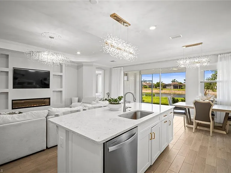 28041 Captiva Shell Loop — Photo 5