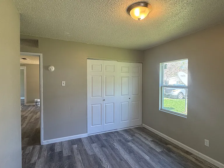 459 Bowie St — Photo 4