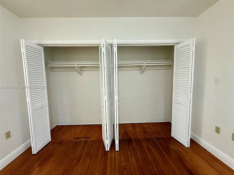 110 Antilla Ave — Photo 18