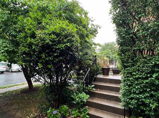 4006 Gregg Ct, Fairfax, VA 22033