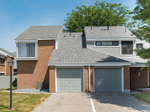 32 Laurelwood Dr, Stoughton, MA 02072