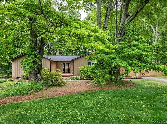 3rd image of 5009 Craigwood Dr #5