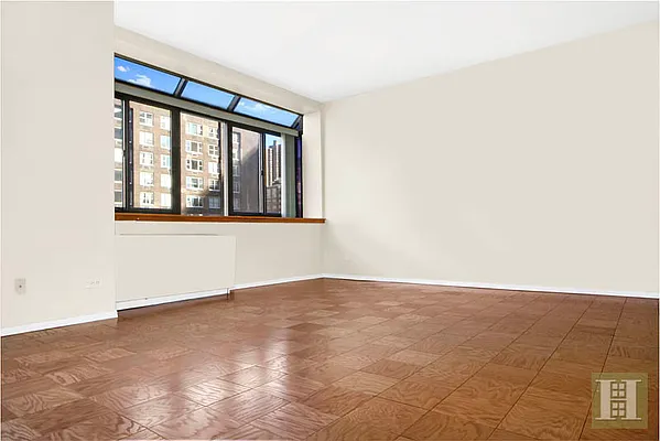 Rented by Halstead Real Estate | media 16