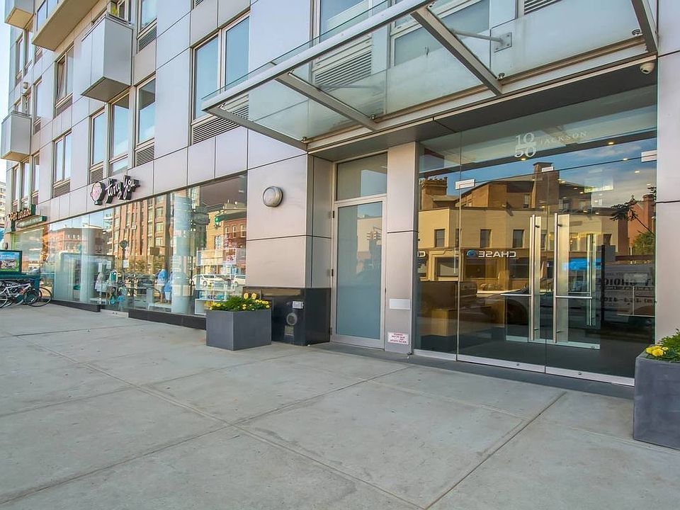 1st image of 1050 Jackson Ave APT 4A