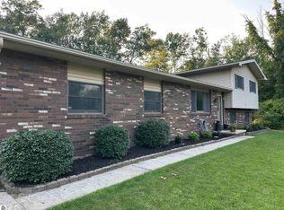 3577 Kaiser Rd, Pinconning, MI 48650