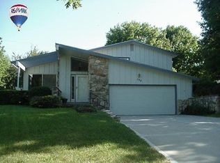 132 S Dartmouth Dr, Manhattan, KS 66503