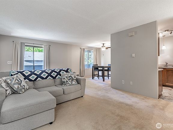 5th image of 1820 330th Street S #D