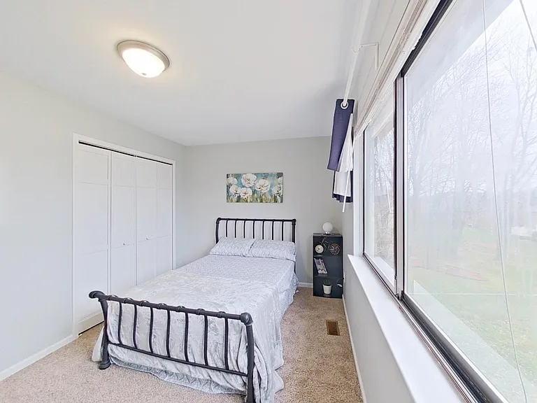 1477 Fairfax Dr — Photo 9