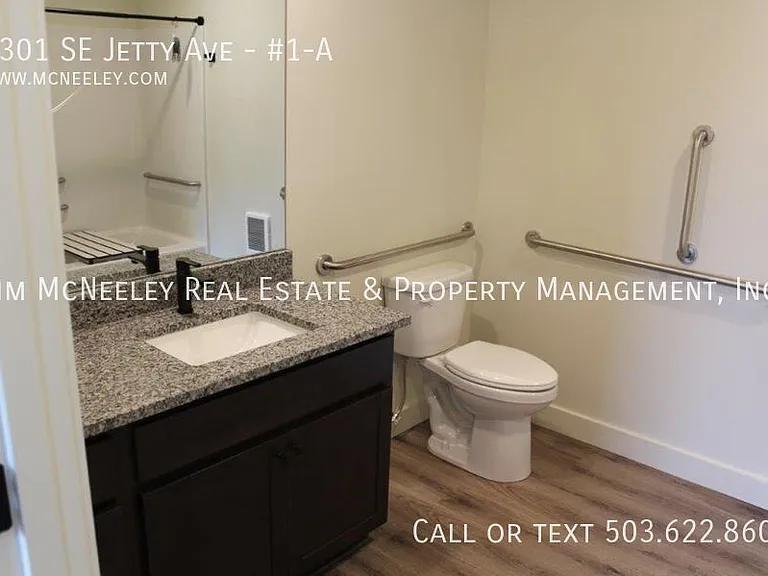 1301 SE Jetty Ave #1-A — Photo 6