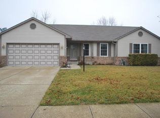 5620 Pine Hill Dr, Noblesville, IN 46062