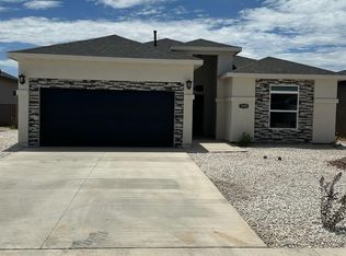 3805 Honeysuckle Dr, Carlsbad, NM 88220