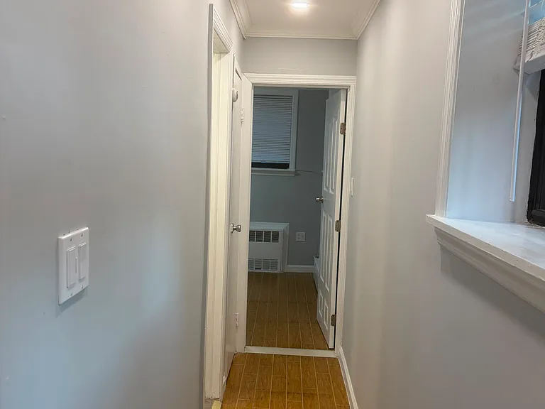 80-02 Grand Central Pkwy #1 — Photo 5