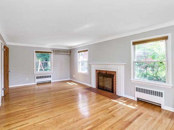 4th image of 1505 E Stadium Blvd