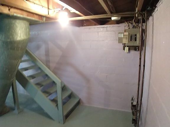 3913 Basement.