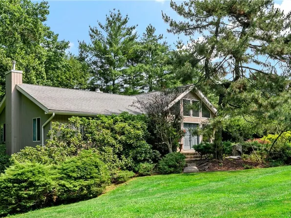 2 Doxbury Circle, Briarcliff Manor, NY 10510